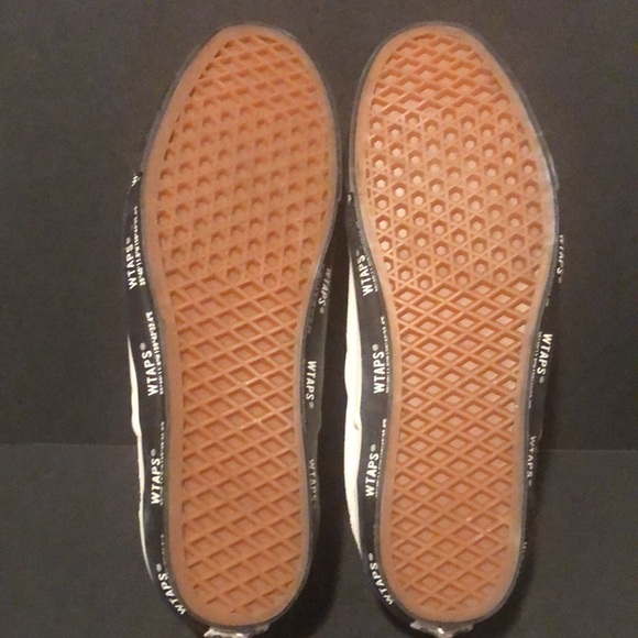 Vault by Vans Classic Slip On LX x WTAPS Collaboration main image 8